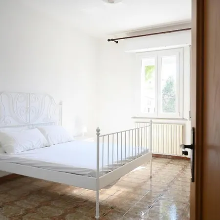 S379 - Sirolo, Trilocale In Zona Con Aria Condizionata シローロ