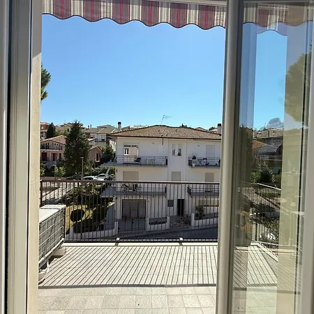 S379 - Sirolo, Trilocale In Zona Con Aria Condizionata Apartmán